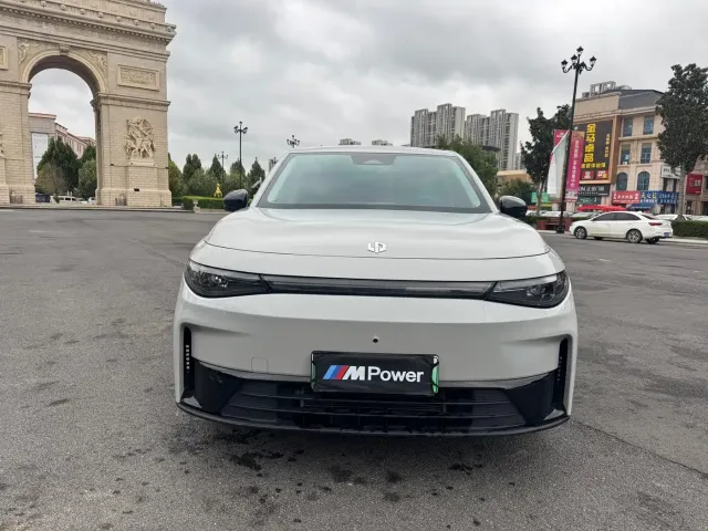 Leapmotor Leapmotor C10 2024 530 Comfort Edition — Фото автомобиля 2