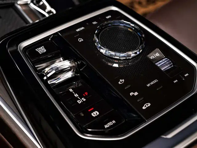 BMW 7 Series — Фото автомобиля 20