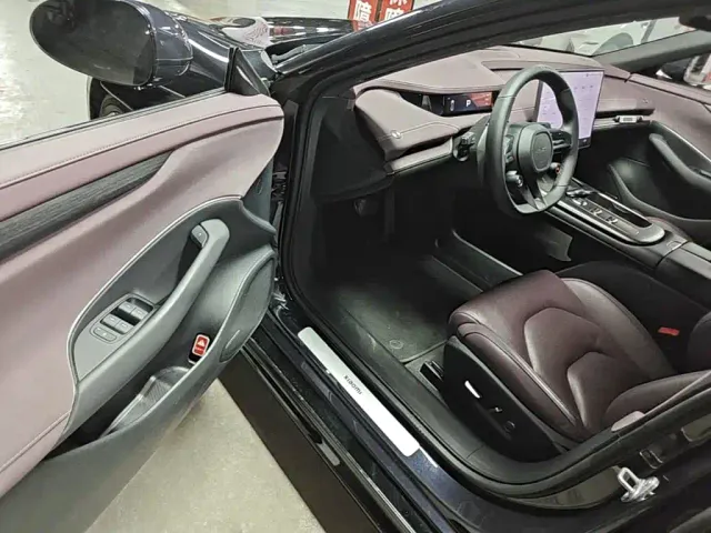 Xiaomi SU7 — Фото автомобиля 15