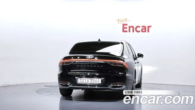 Hyundai Grandeur Grandeur (New) — Фото автомобиля 4