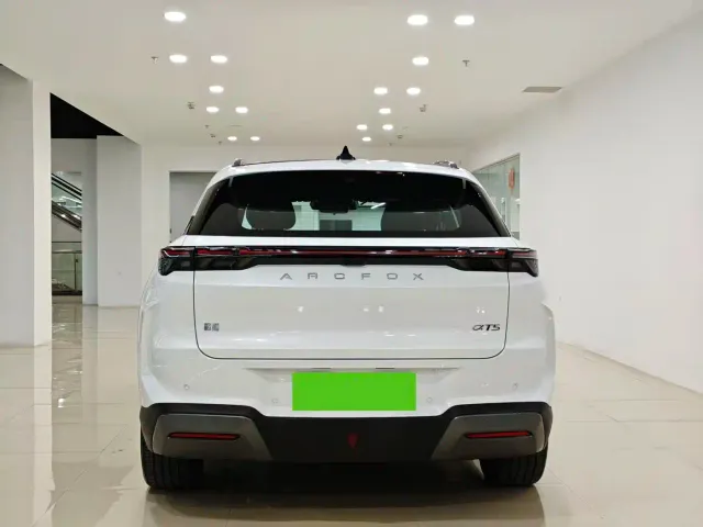Arcfox Alpha T5 — Фото автомобиля 5