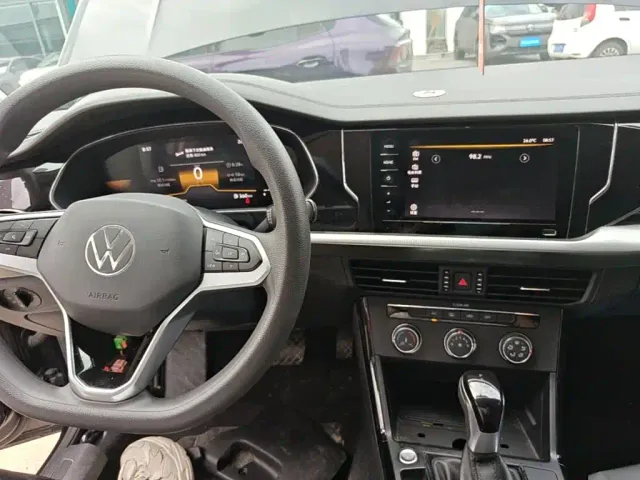 Volkswagen Passat — Фото автомобиля 9