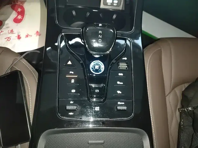 BYD Han — Фото автомобиля 13