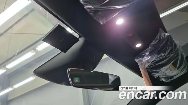 Tesla Model Y — Фото автомобиля 13