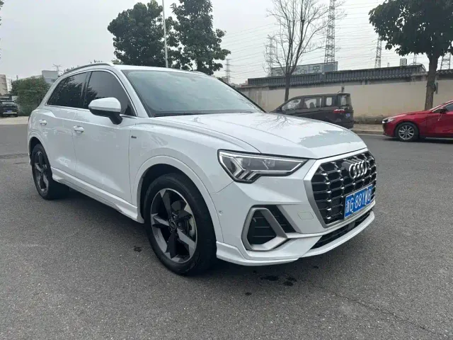 Audi Q3 — Фото автомобиля 3
