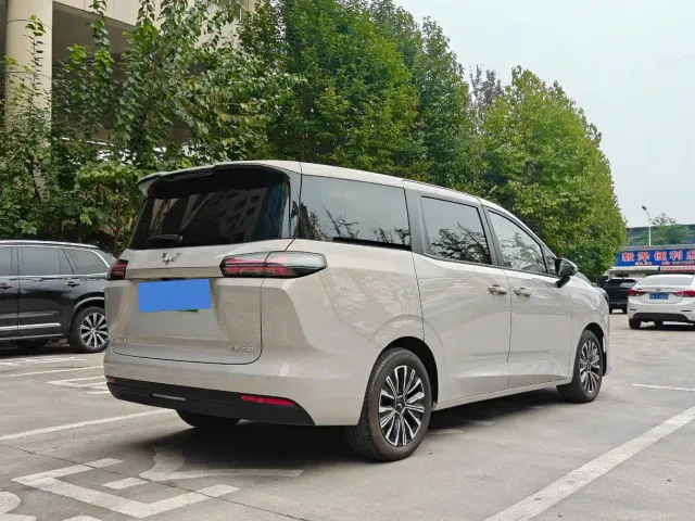 Wuling Starlight 730 — Фото автомобиля 5