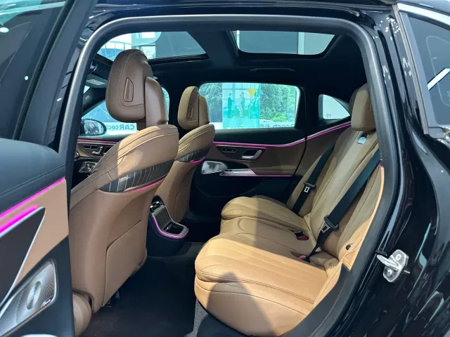 Mercedes-Benz E-Class — Фото автомобиля 13