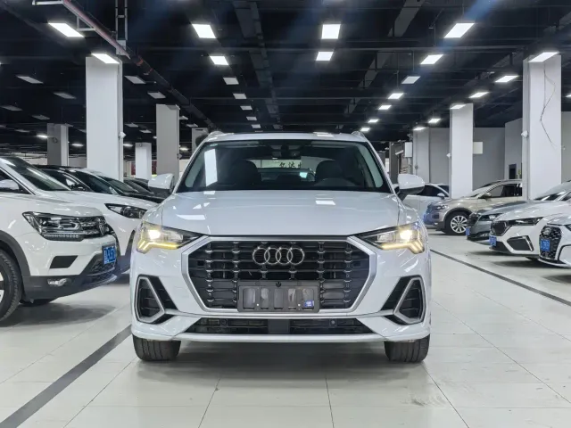 Audi Q3 — Фото автомобиля 2