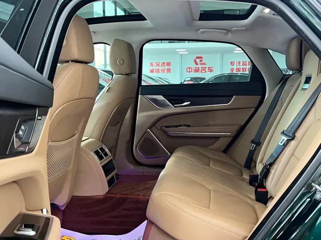 Jaguar XFL — Фото автомобиля 9