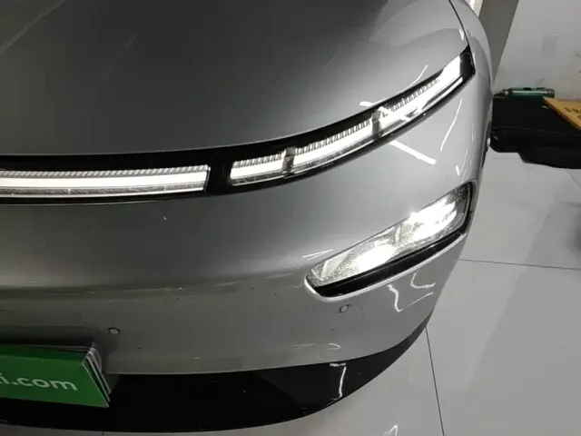 Xpeng P7 — Фото автомобиля 15