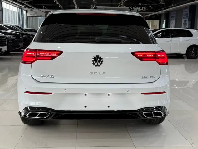 Volkswagen Golf — Фото автомобиля 5