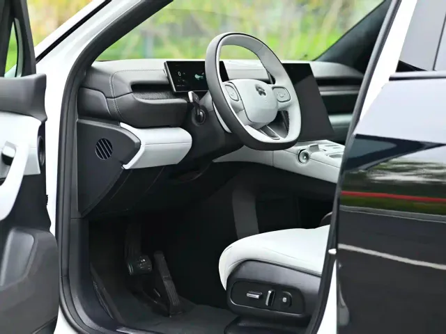 NIO NIO ES6 2024 75kWh — Фото автомобиля 4