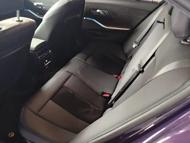 BMW 3 Series — Фото автомобиля 12