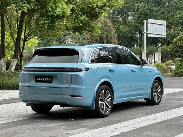 Li Auto L7 — Фото автомобиля 5