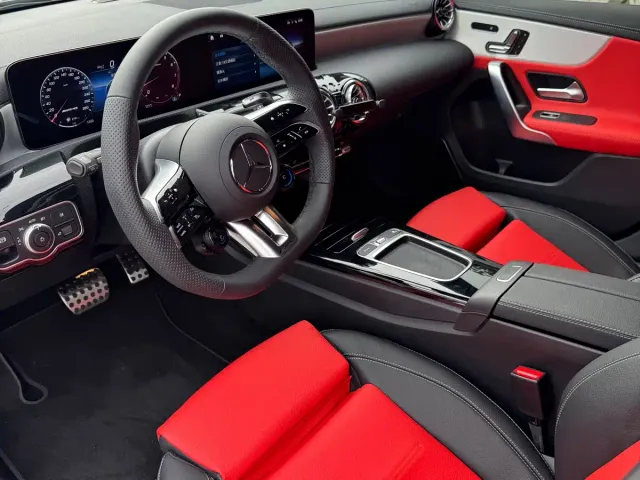 Mercedes-Benz Mercedes-Benz A-Class AMG 2025 Facelift AMG A 35 L 4MATIC — Фото автомобиля 7