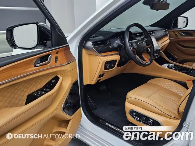 Jeep Cherokee — Фото автомобиля 11