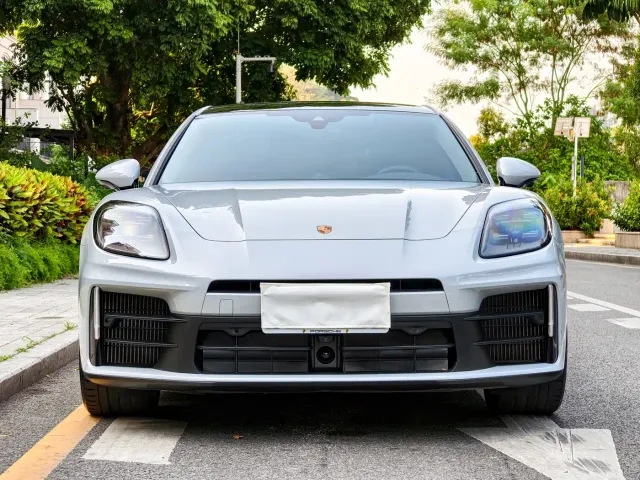 Porsche Panamera — Фото автомобиля 3