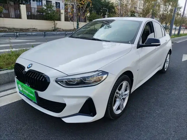 Фотография автомобиля — BMW 1 Series