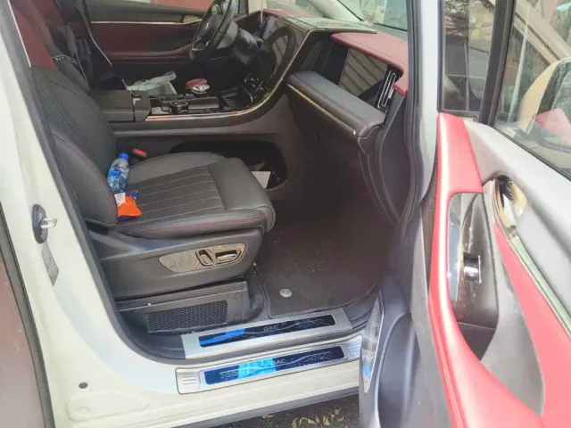 GAC Trumpchi E9 — Фото автомобиля 13