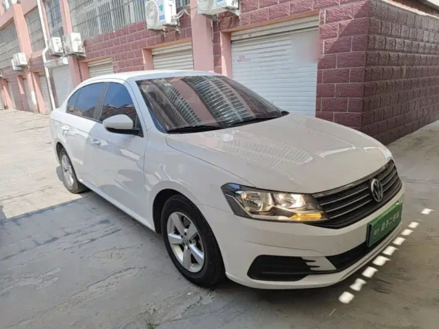 Volkswagen Lavida — Фото автомобиля 3