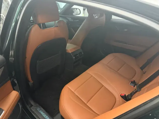 Jaguar XEL — Фото автомобиля 11