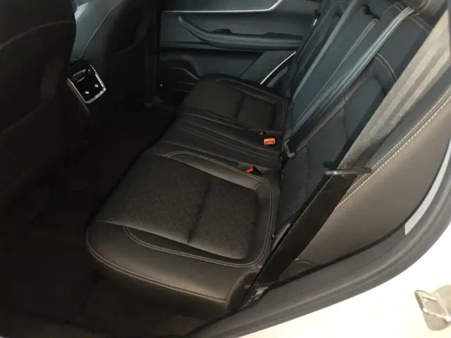 Chery Tiggo 8 — Фото автомобиля 16