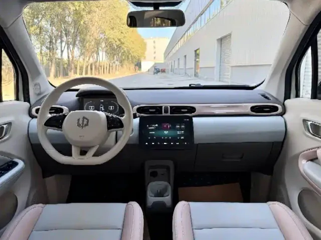 Leapmotor T03 — Фото автомобиля 6