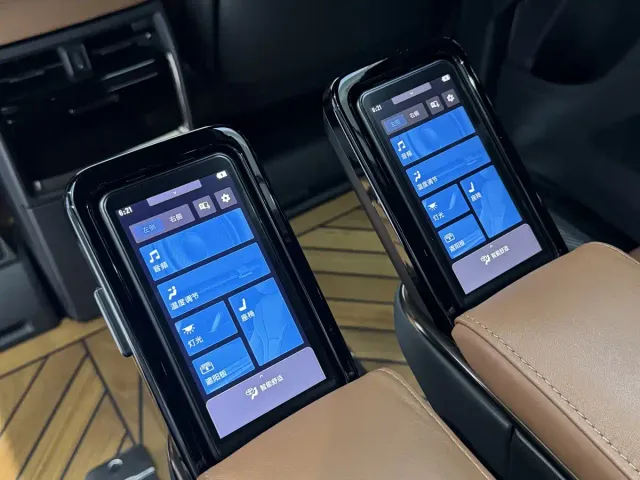 Toyota Alphard — Фото автомобиля 15