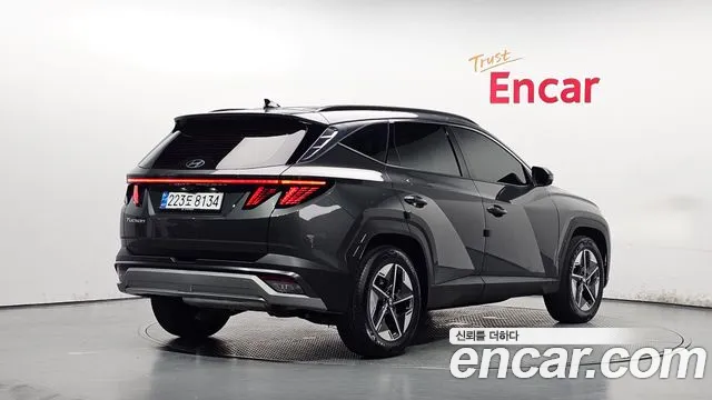 Hyundai Tucson Новый Tucson (NX4) Бензин 1.6 турбо 2WD — Фото автомобиля 2