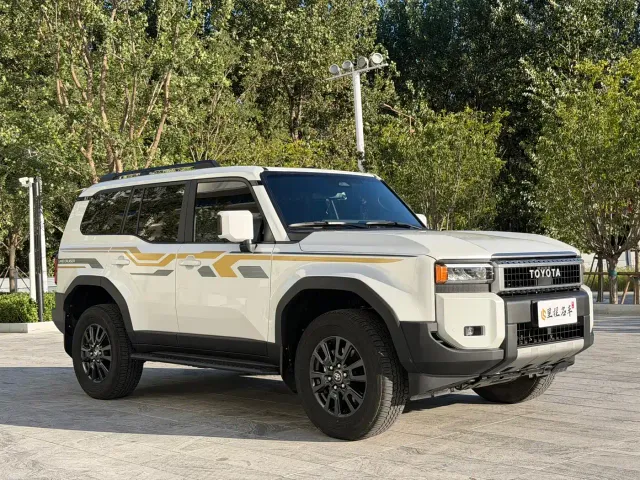 Toyota Prado — Фото автомобиля 3