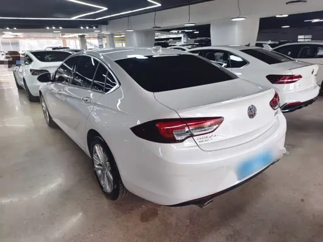 Buick Regal — Фото автомобиля 4