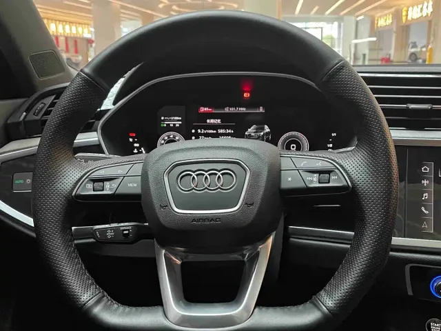 Audi Audi Q3 2024 35 TFSI Fashion Sport — Фото автомобиля 8