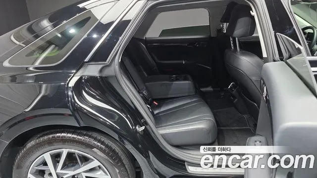 Hyundai Grandeur GN7 — Фото автомобиля 12