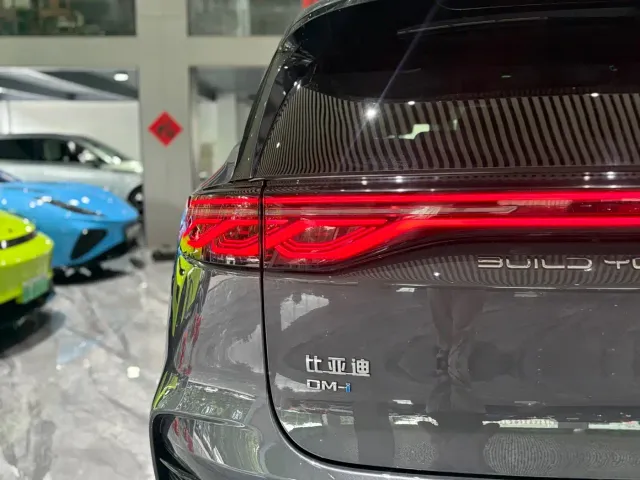 BYD Tang — Фото автомобиля 29