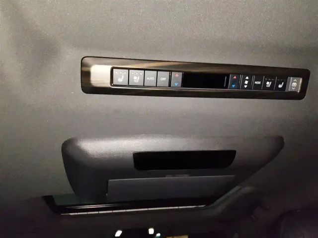 Toyota Granvia — Фото автомобиля 8