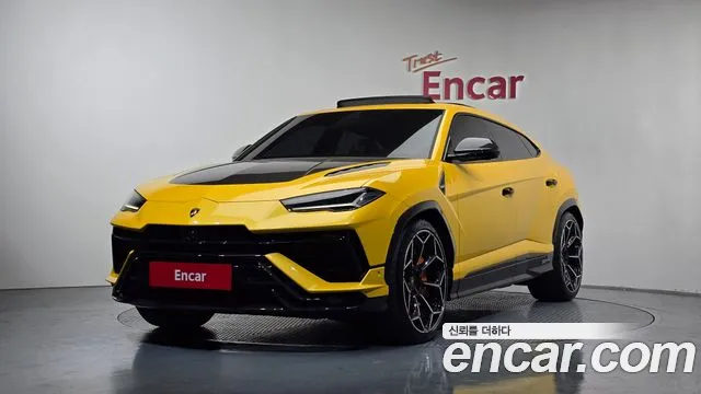 Фотография автомобиля — Lamborghini Urus