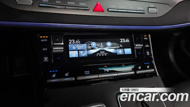 Hyundai Grandeur Grandeur (New) Hybrid — Фото автомобиля 17