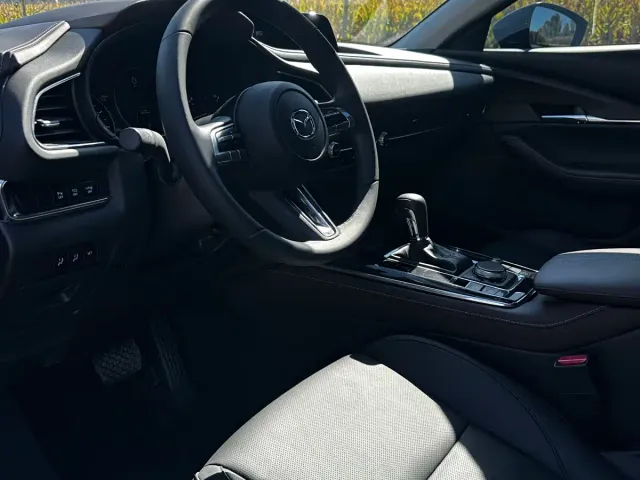 Mazda CX-30 — Фото автомобиля 2