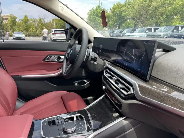 BMW 3 Series — Фото автомобиля 17