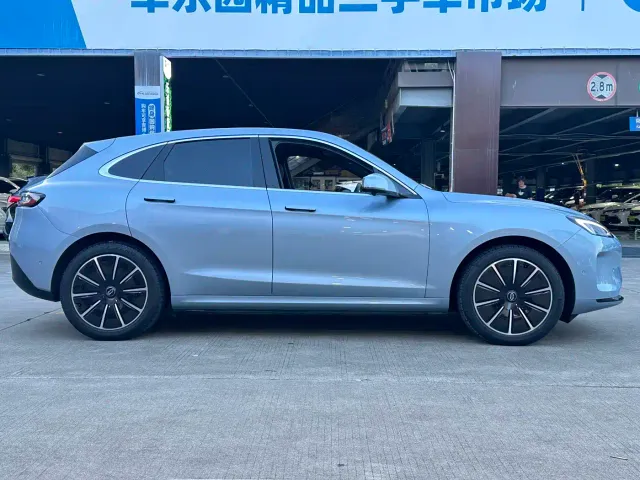 Aito M5 — Фото автомобиля 7