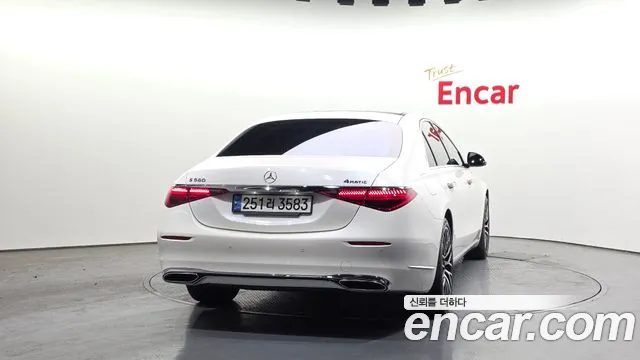 Mercedes-Benz S-Class — Фото автомобиля 4