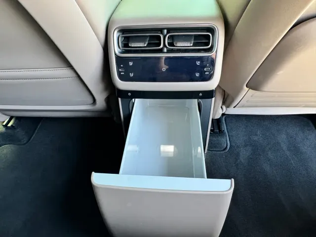 Li Auto i6 — Фото автомобиля 14