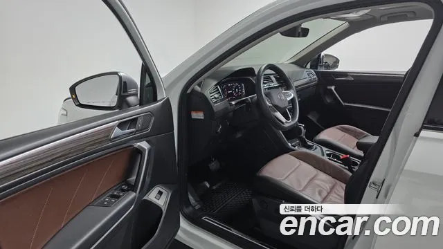 Volkswagen Tiguan — Фото автомобиля 10