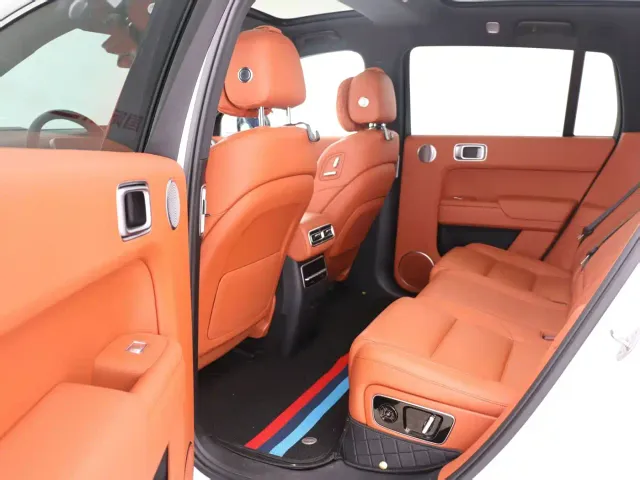 Li Auto L7 — Фото автомобиля 9