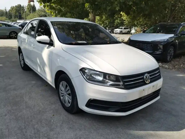 Volkswagen Santana — Фото автомобиля 3