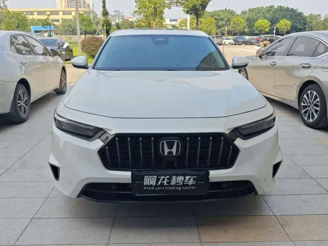 Honda Inspire — Фото автомобиля 2
