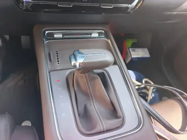 Wuling Starlight 730 — Фото автомобиля 16