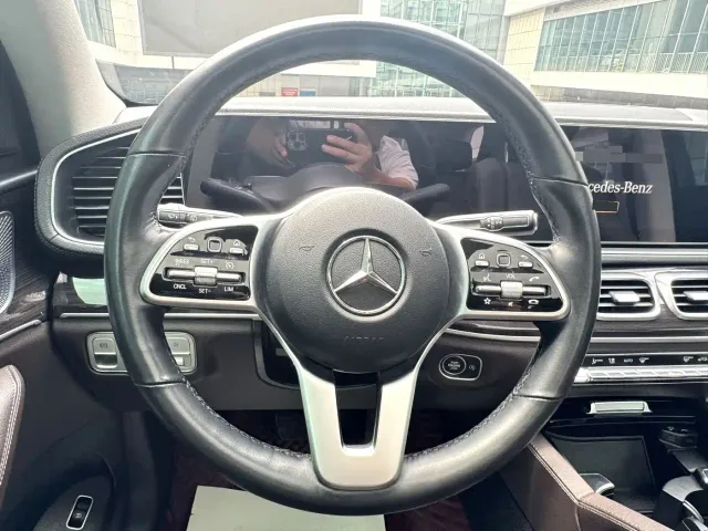 Mercedes-Benz GLE-Class — Фото автомобиля 8