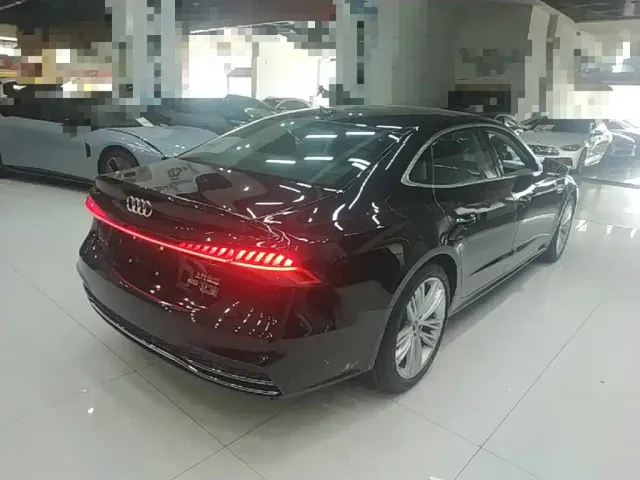 Audi A7L — Фото автомобиля 6