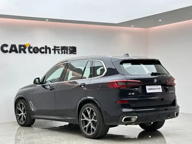 BMW X5 — Фото автомобиля 3